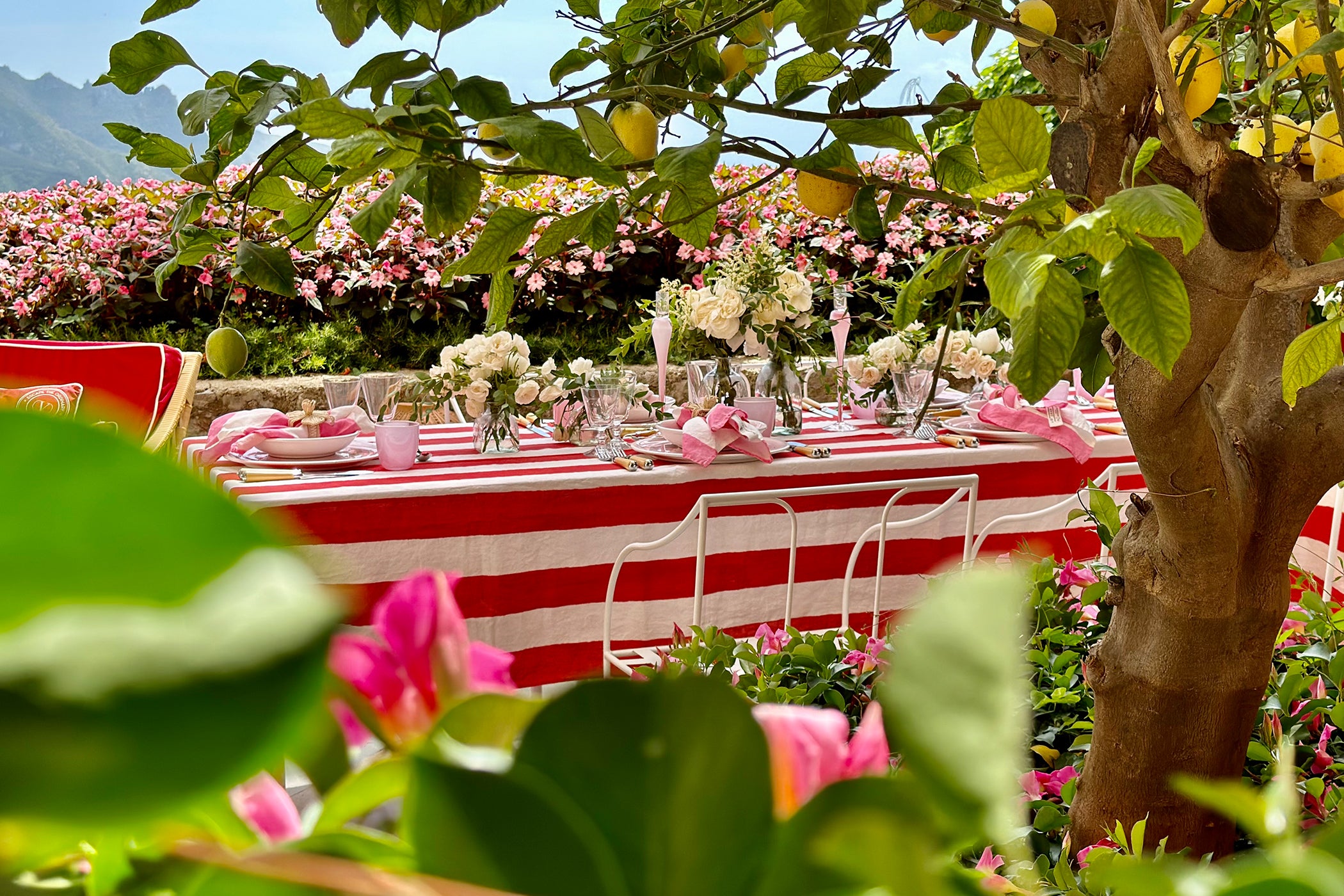Guide to Dressing an Outdoor Table