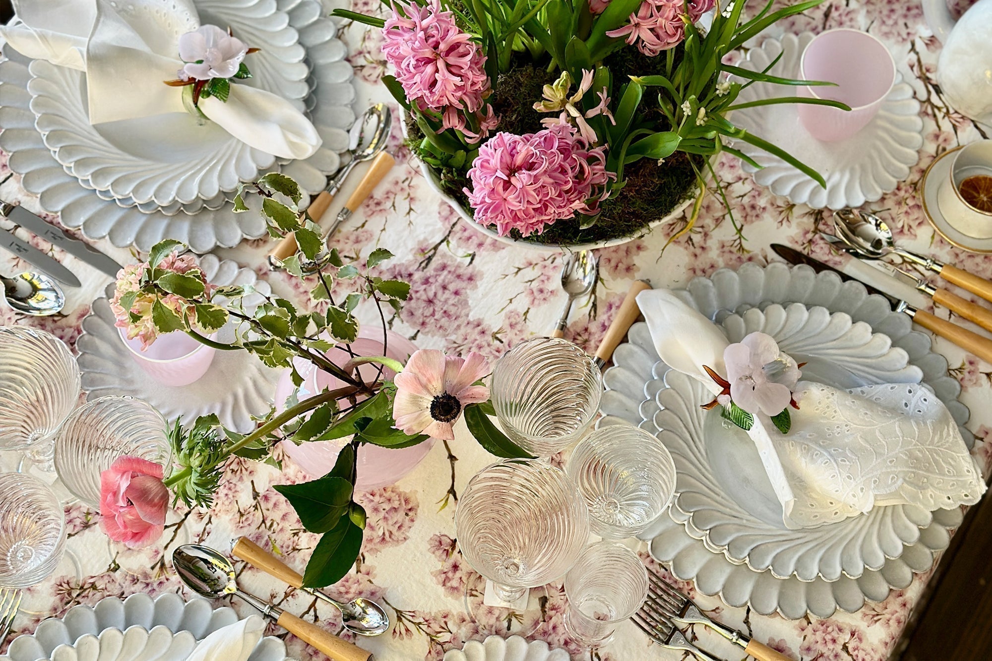A beautiful table setting for Mother's Day
