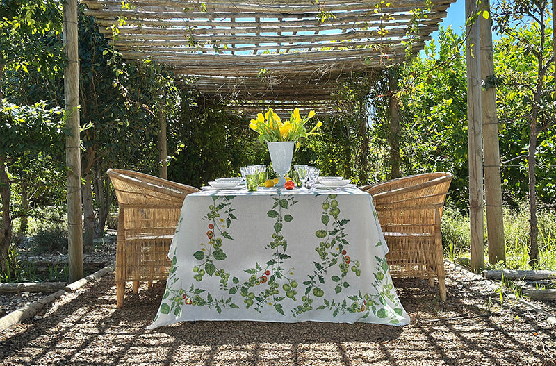 Alfresco Dining, Elevated: Summer Table Setting Ideas