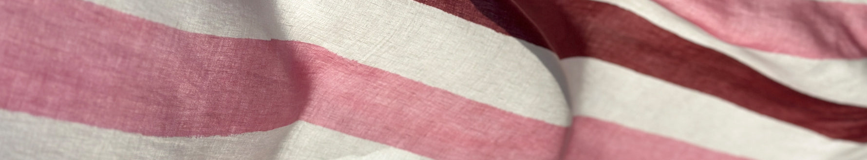 Red & Pink 'Stripe' - A Tablescape Your Way