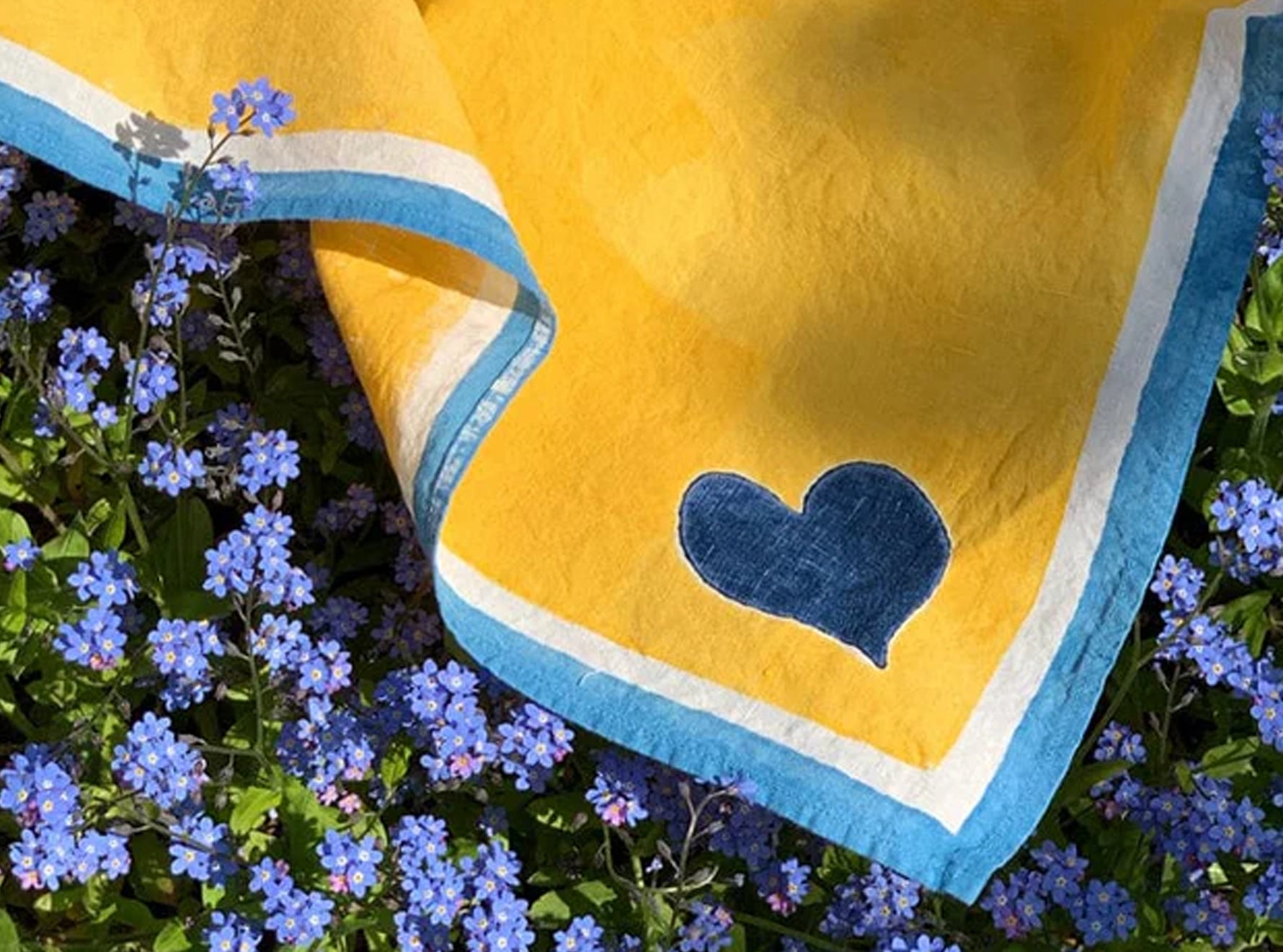 Summerill & Bishop x Lisou Heart Linen Napkin in Light Blue and Yellow, 50x50cm
