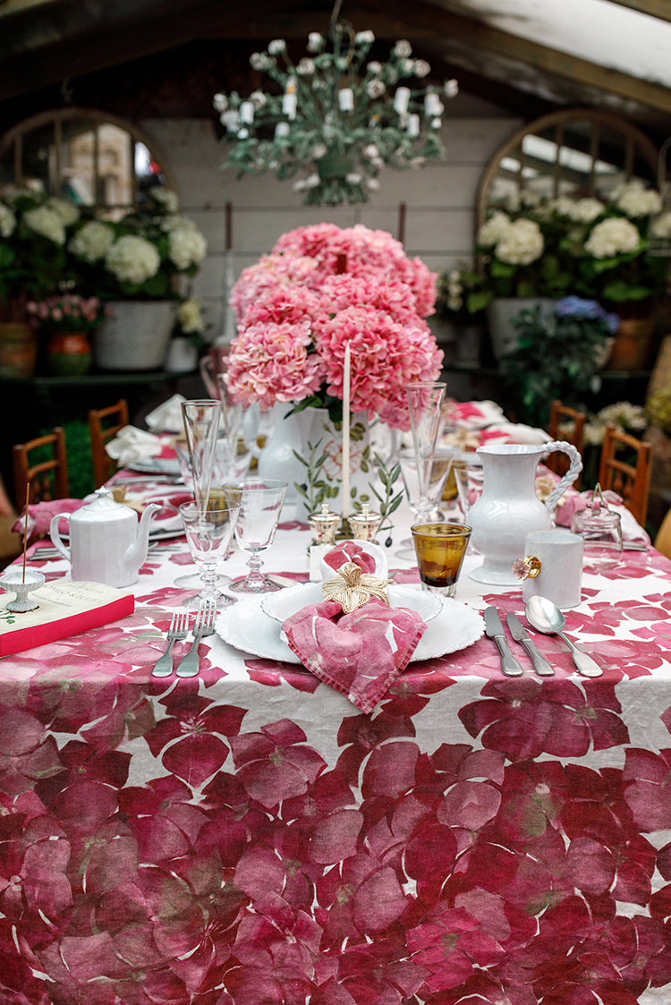 'Hydrangea' Linen Tablecloth in Pink