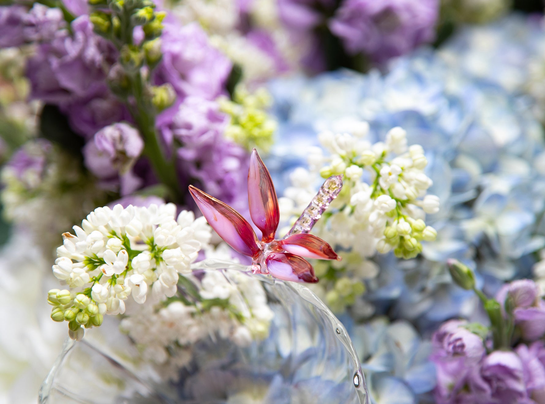 S&B Exclusive Handblown Glass Dragonfly Napkin Ring in Pink