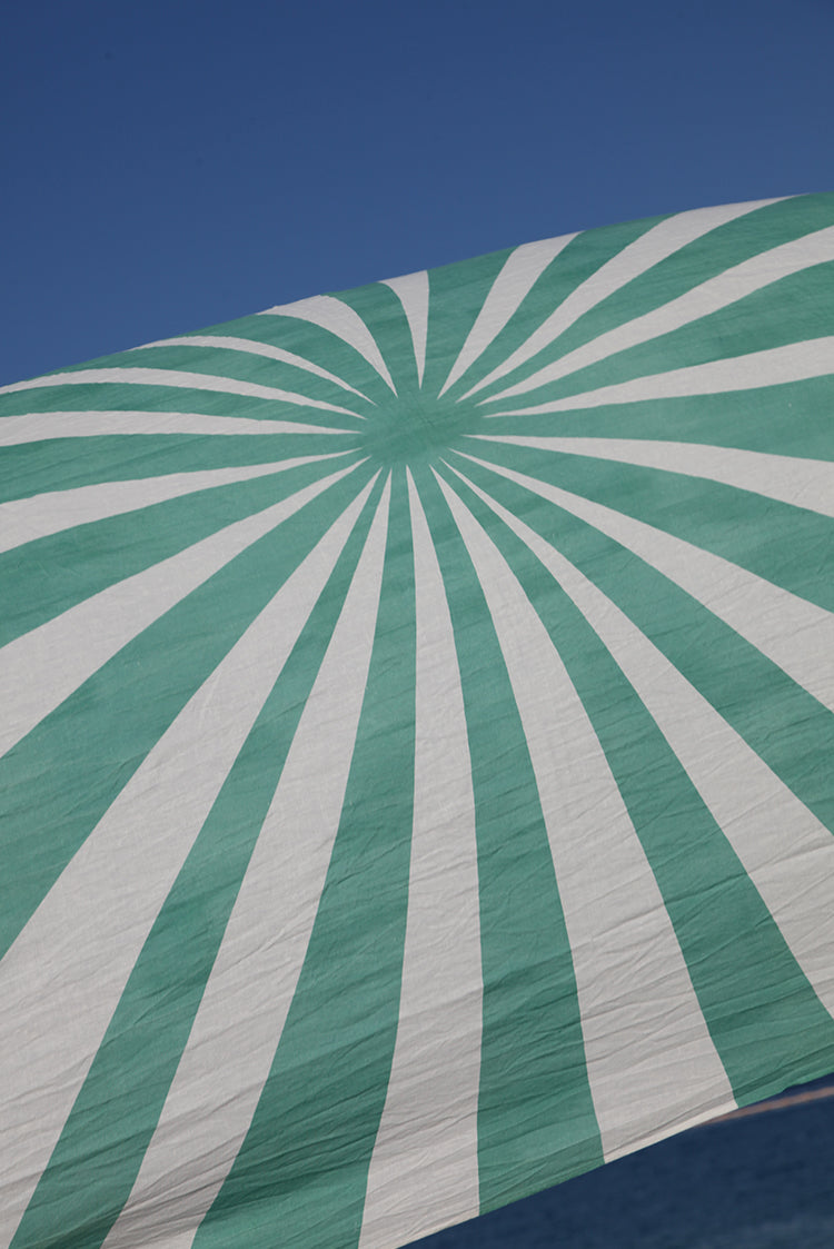 Le Cirque Linen Tablecloth in Mint Green