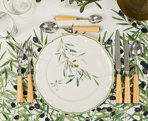 Olive Branch Scalloped Dinner Plate With Ladybird, 26cm