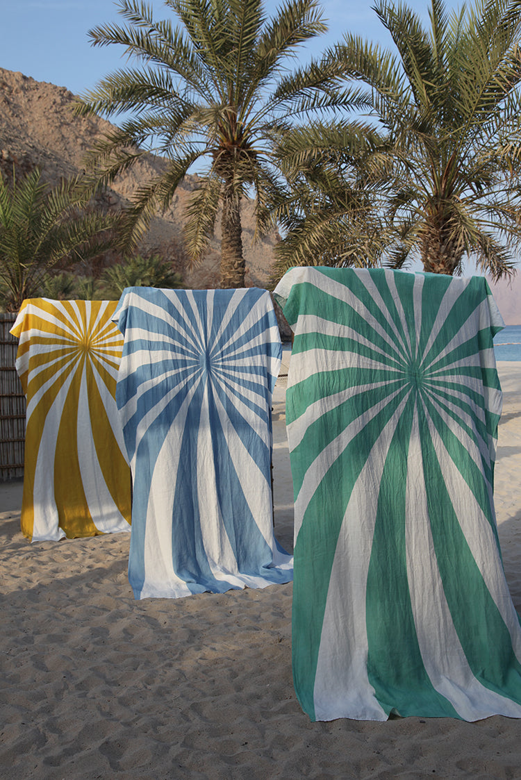 Le Cirque Linen Tablecloth in Yellow