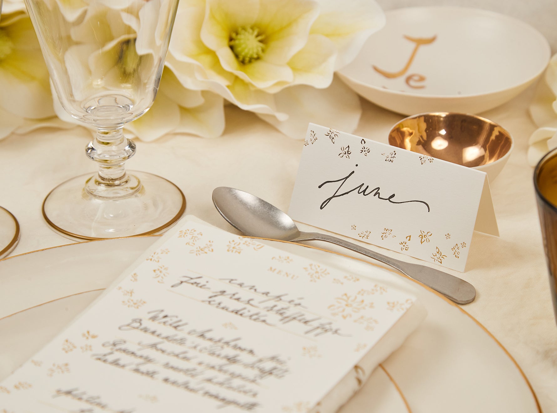 'Falling Flower' in Gold Place Card, Set of 12