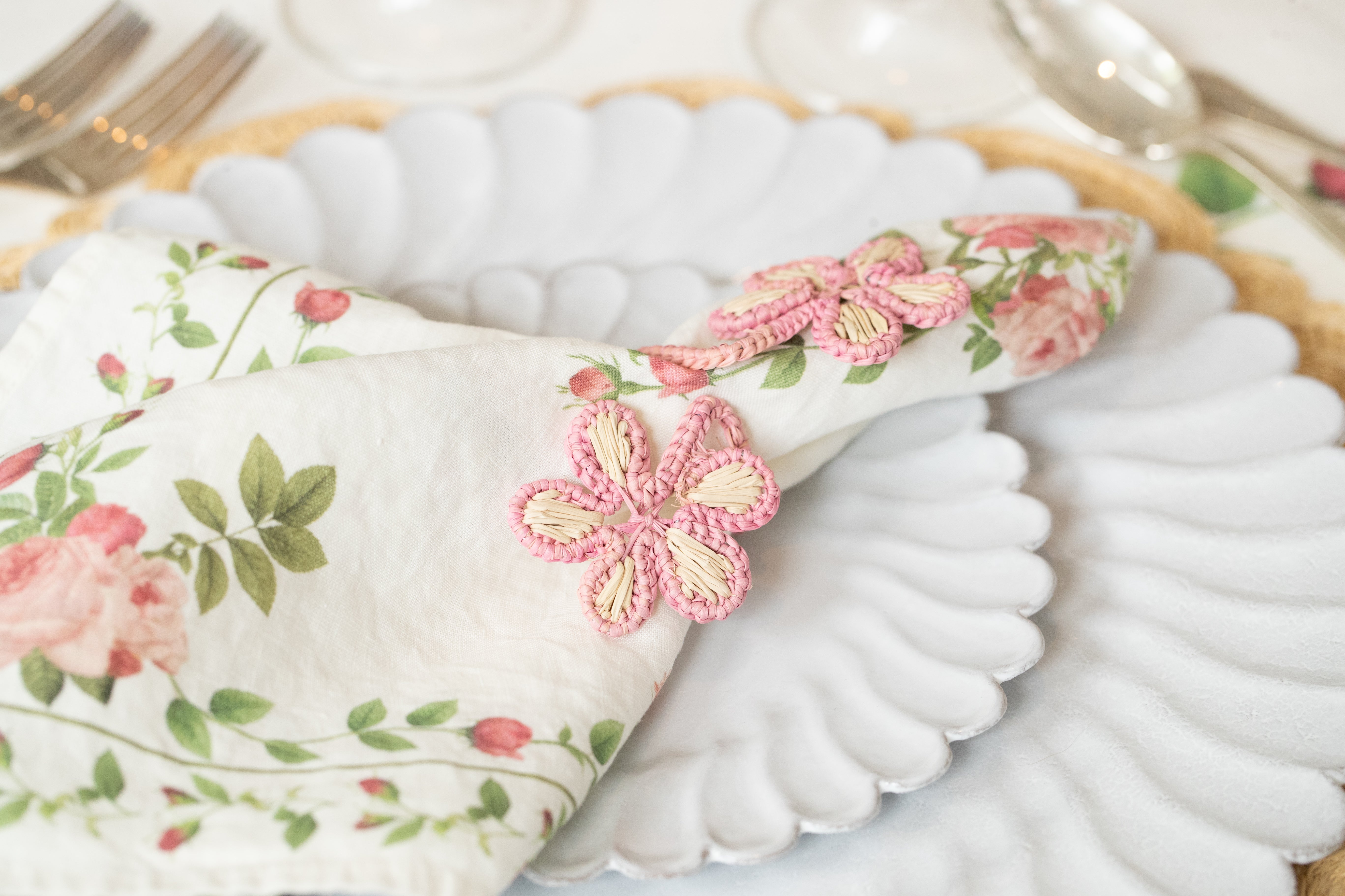 Wrapped Flowers Handwoven Straw Napkin Ring in Pink