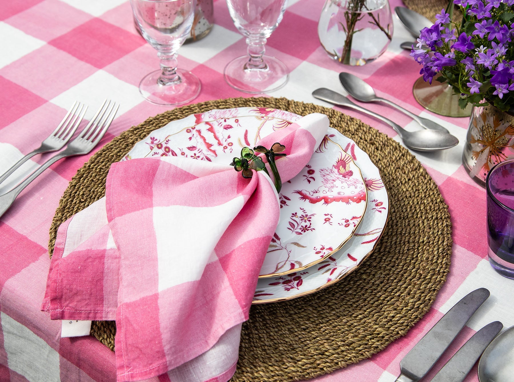 Abaca Woven Round Placemat in Black