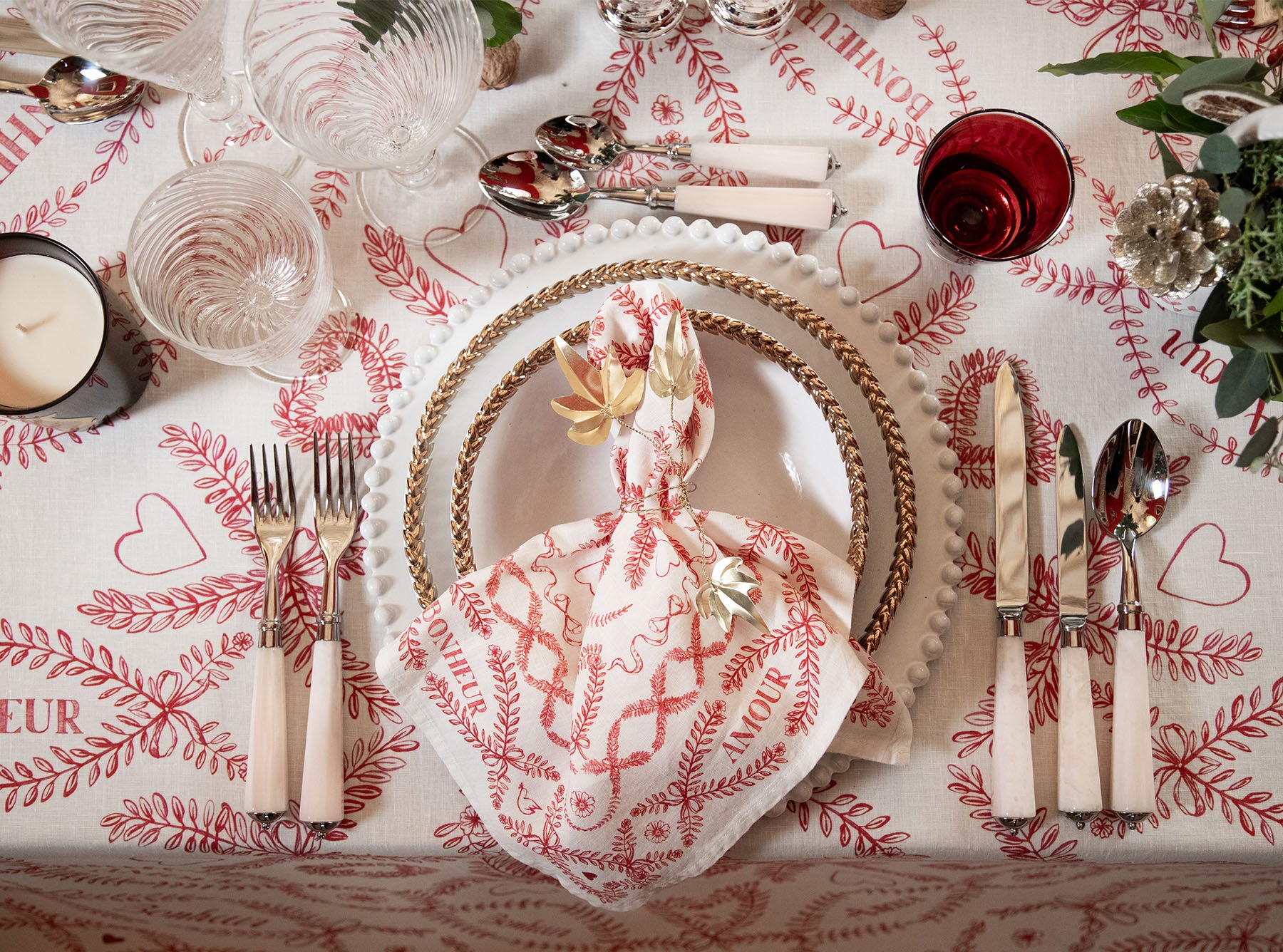 'Amour Bonheur' Linen Tablecloth