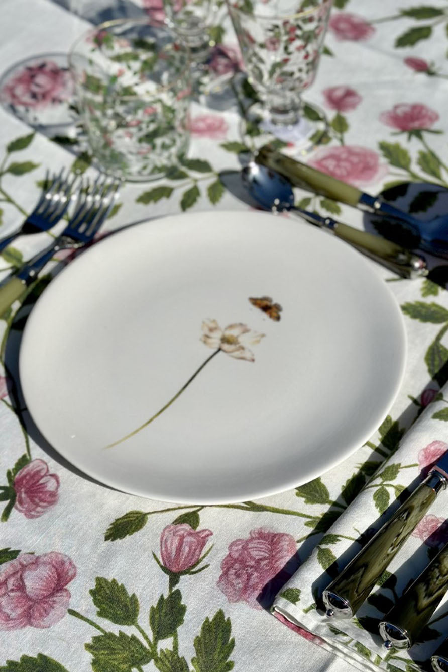 Bloom Cosmos Dinner Plate, 25cm