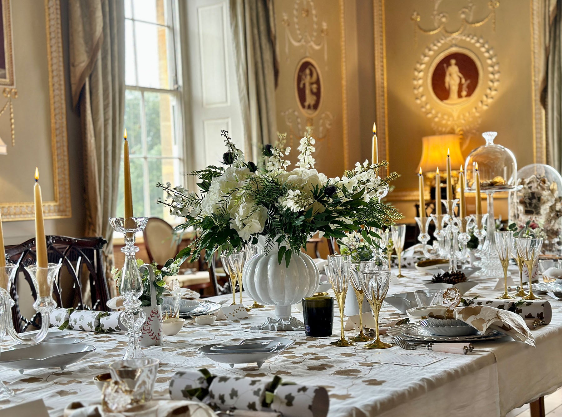 Aurora Clear Handblown Glass Cake Stand & Dome, 28cm