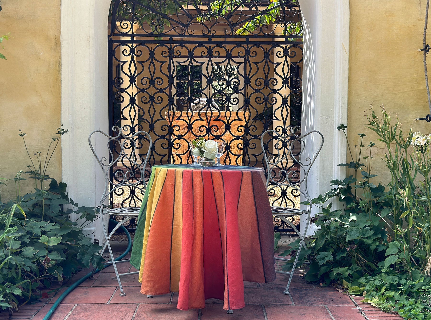 S&B x John Derian 'Colour Wheel' Round Occasional Linen Tablecloth, 165cm
