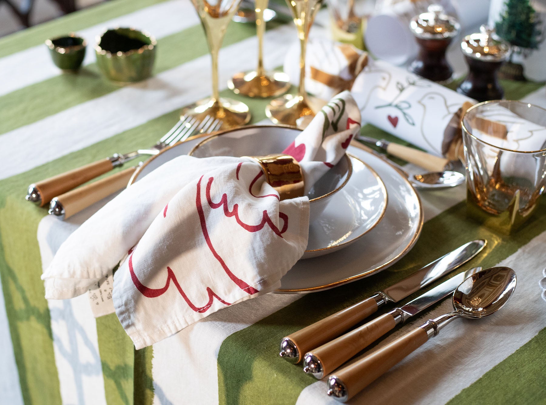 Crésus Dinner Plate with Gold Rim by Astier de Villatte, 26cm