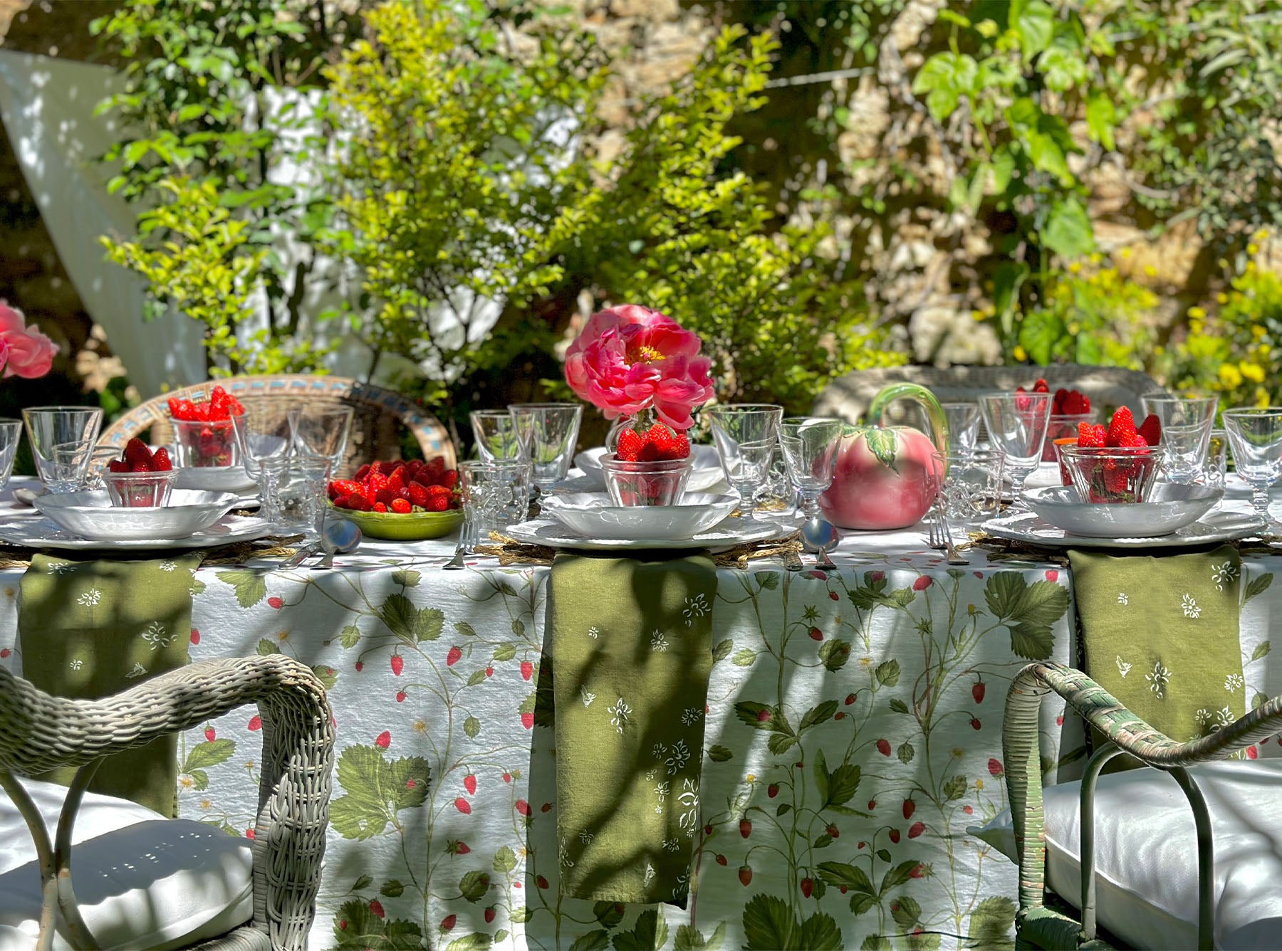'Fraises des Bois' Linen Tablecloth