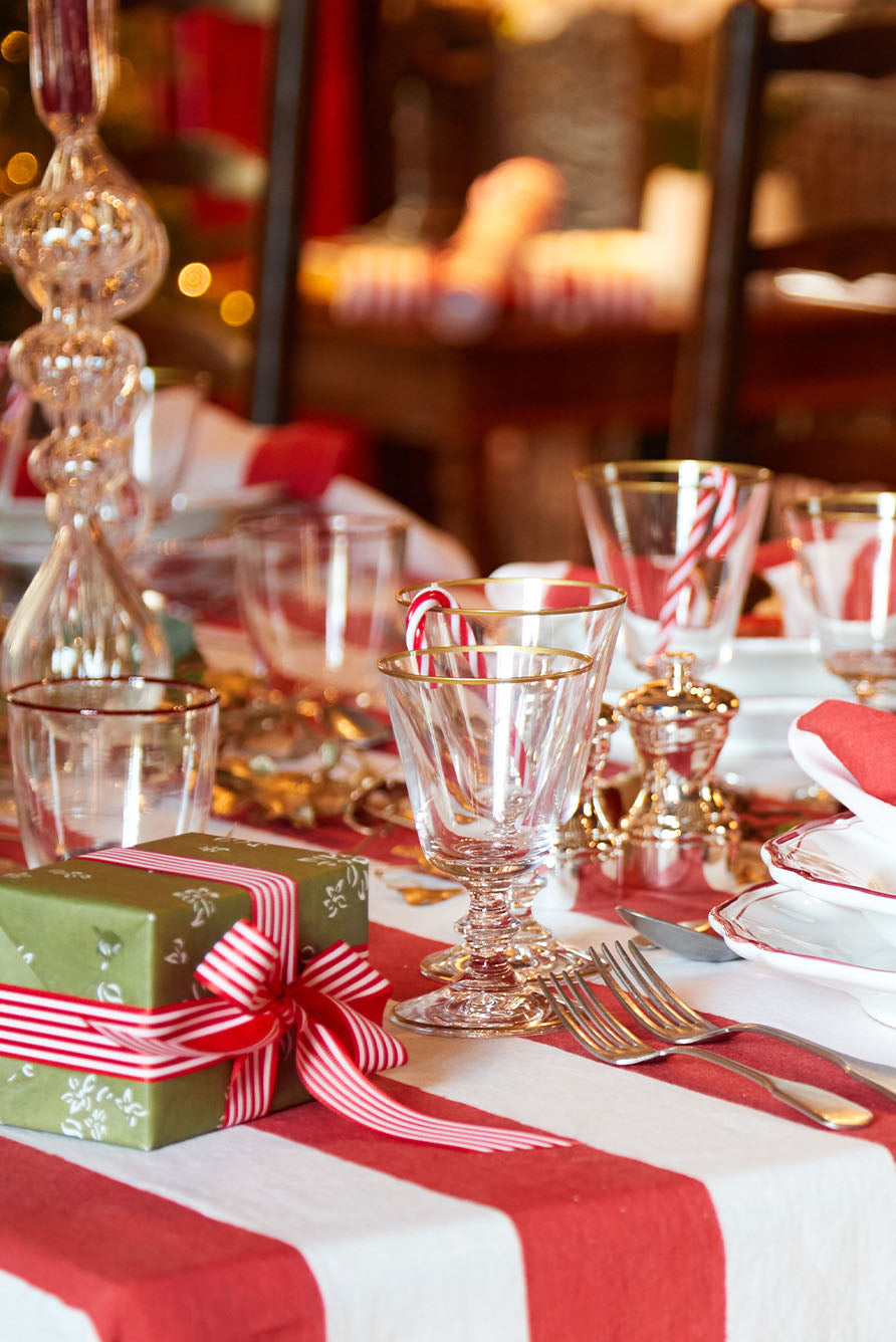 Summerill & Bishop Classic White Wine Glass With Gold Rim, 19cl