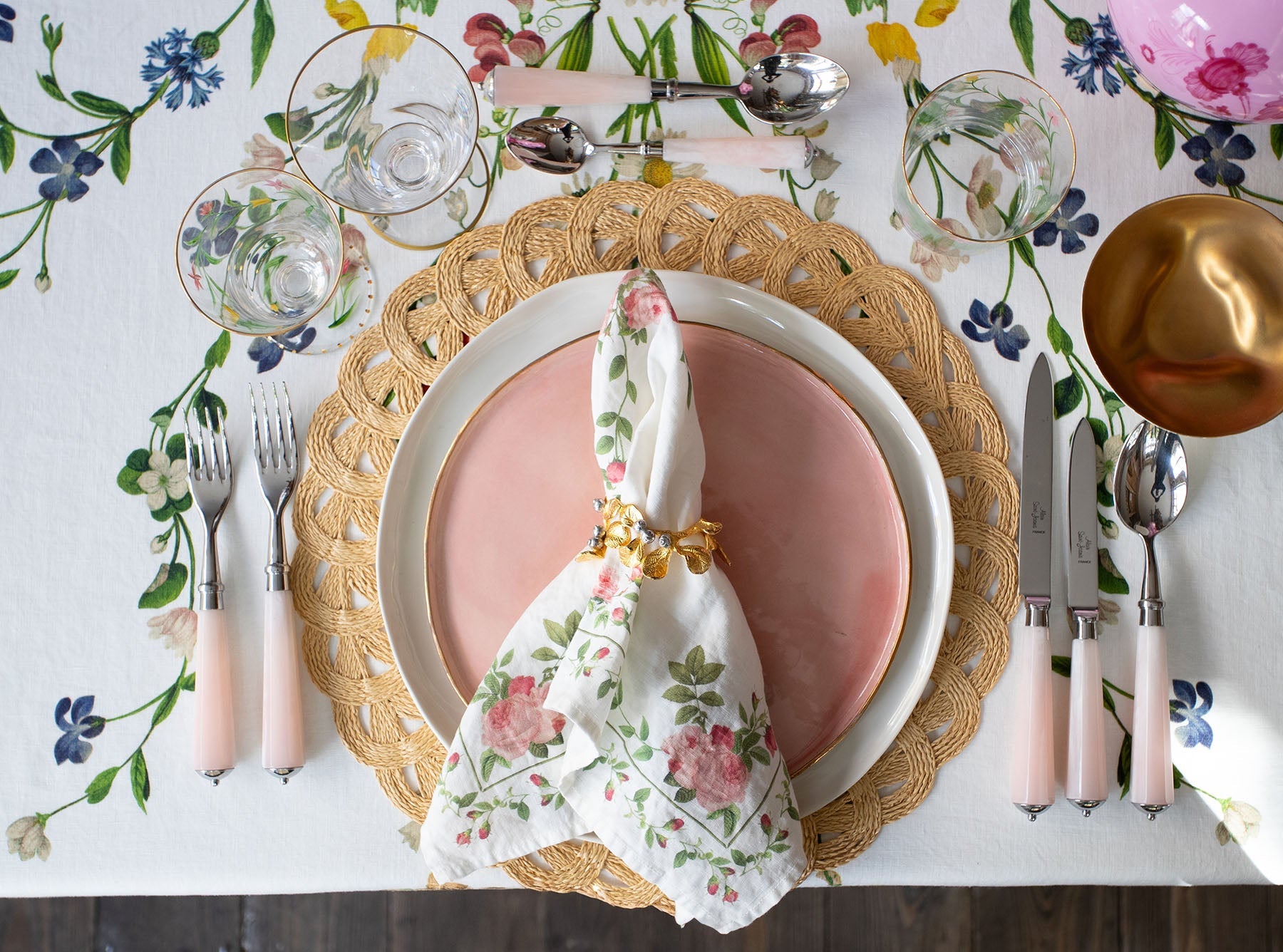 Mistletoe Pewter Napkin Ring in Gold & Silver