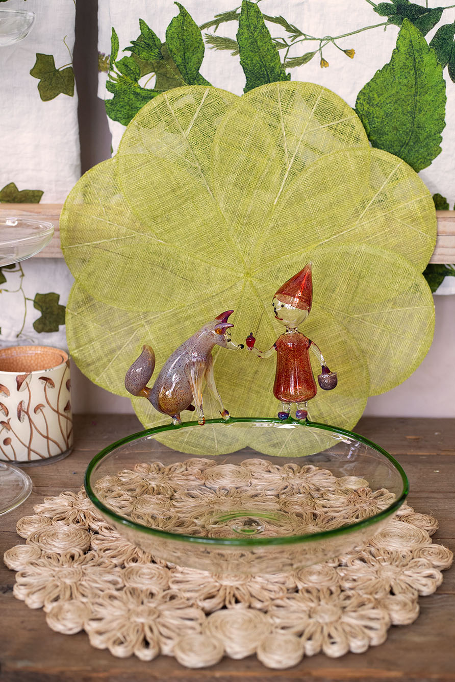 The Little Red Riding Hood Serving Bowl, 33 x 20cm