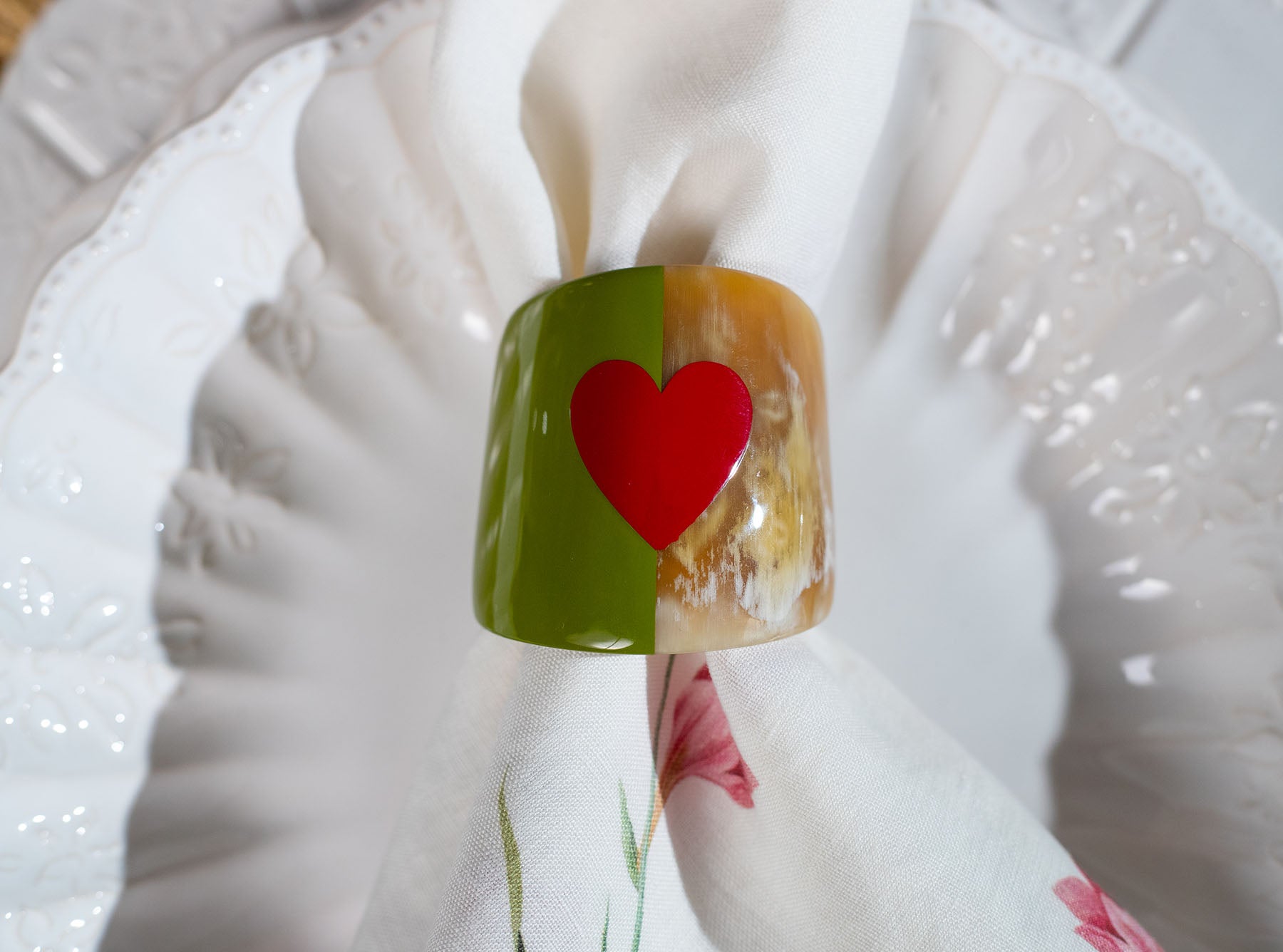 S&B Heart Green Lacquer & Horn Napkin Ring