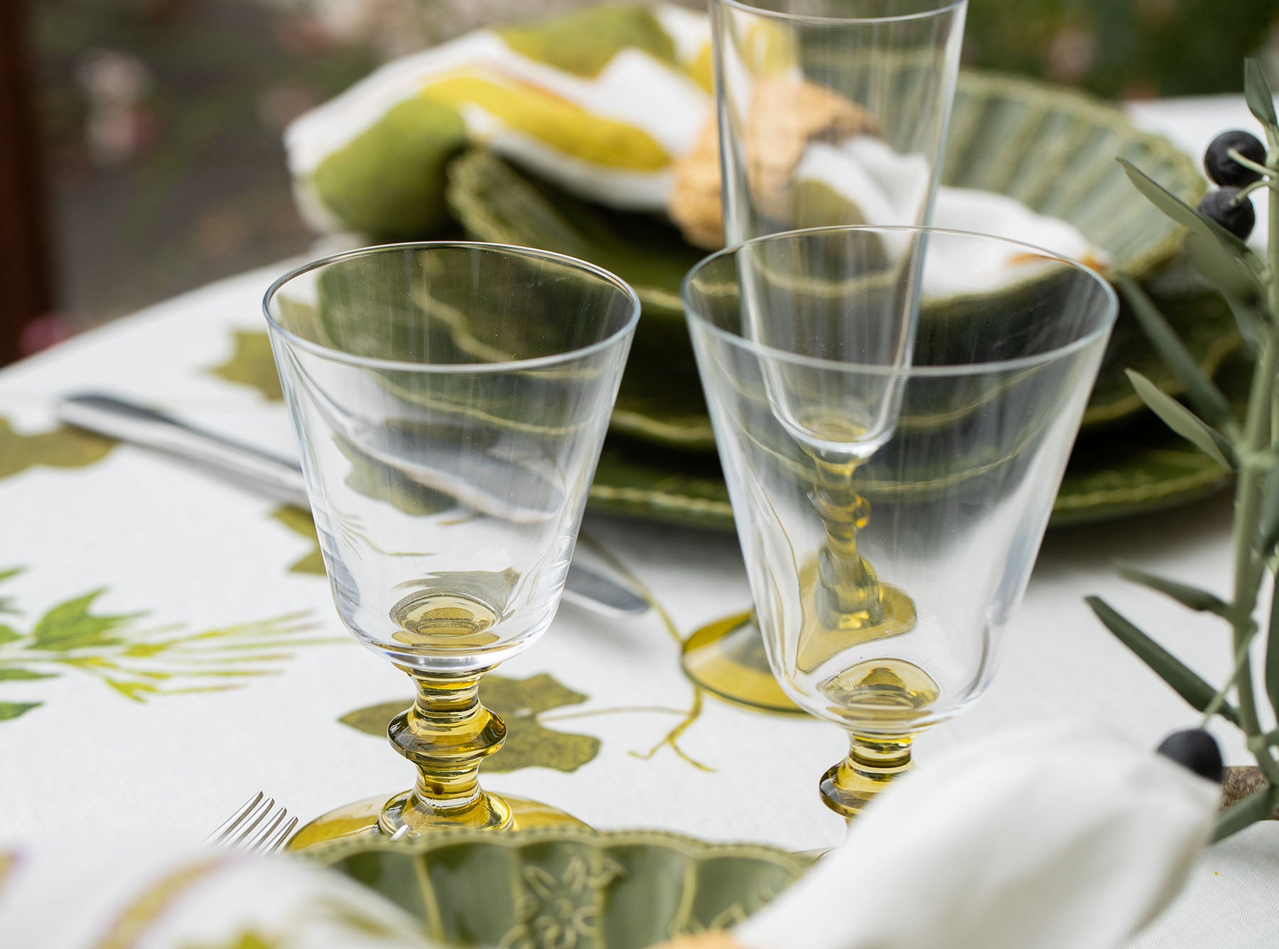 'Herb Garden' Round Linen Tablecloth, 260cm