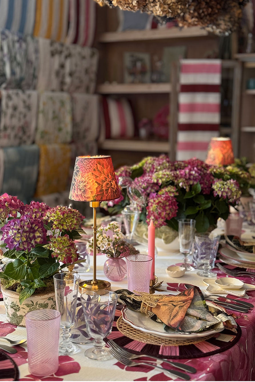 'Hydrangea' Linen Tablecloth in Pink