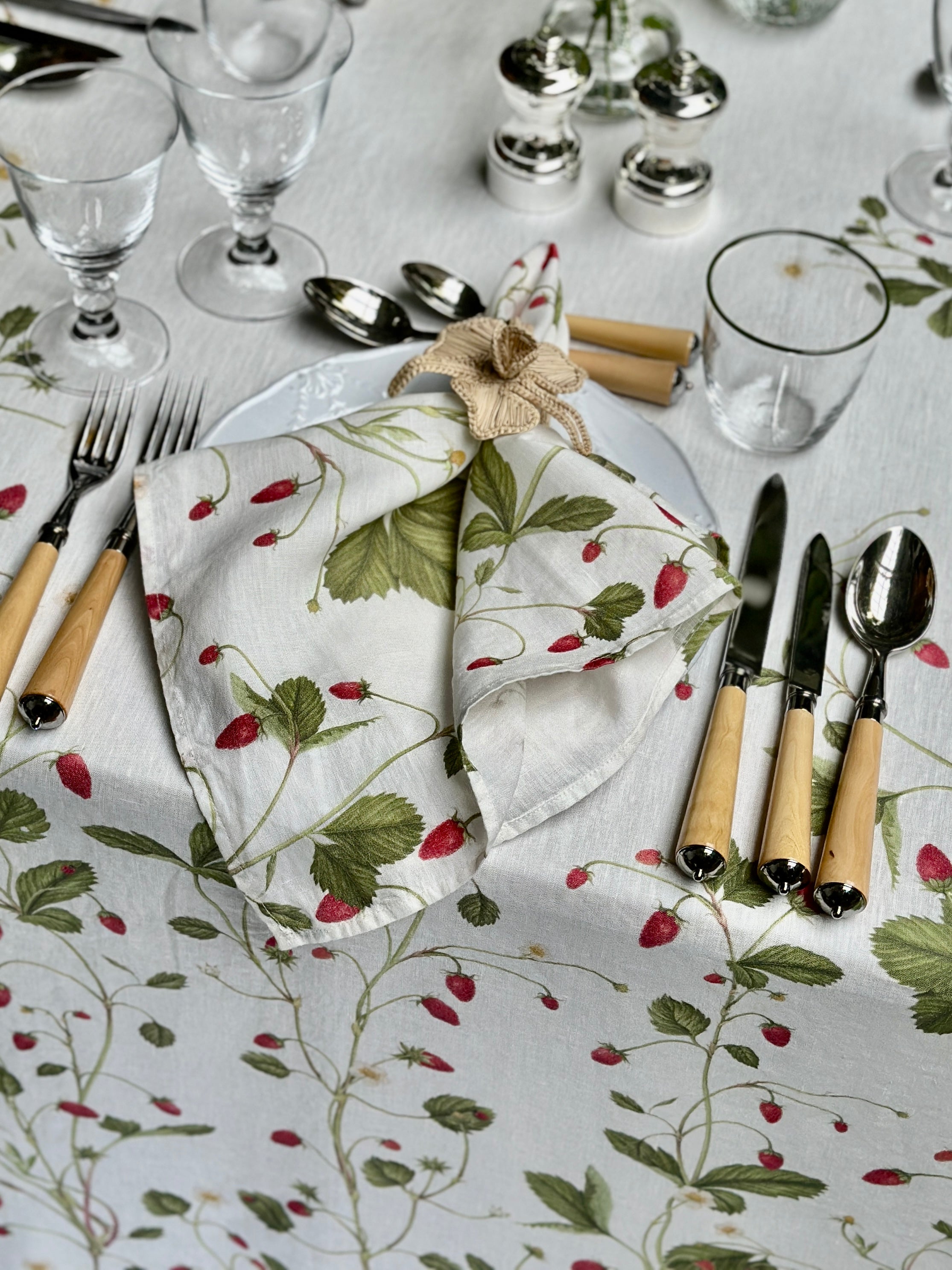 'Fraises des Bois' Linen Napkin