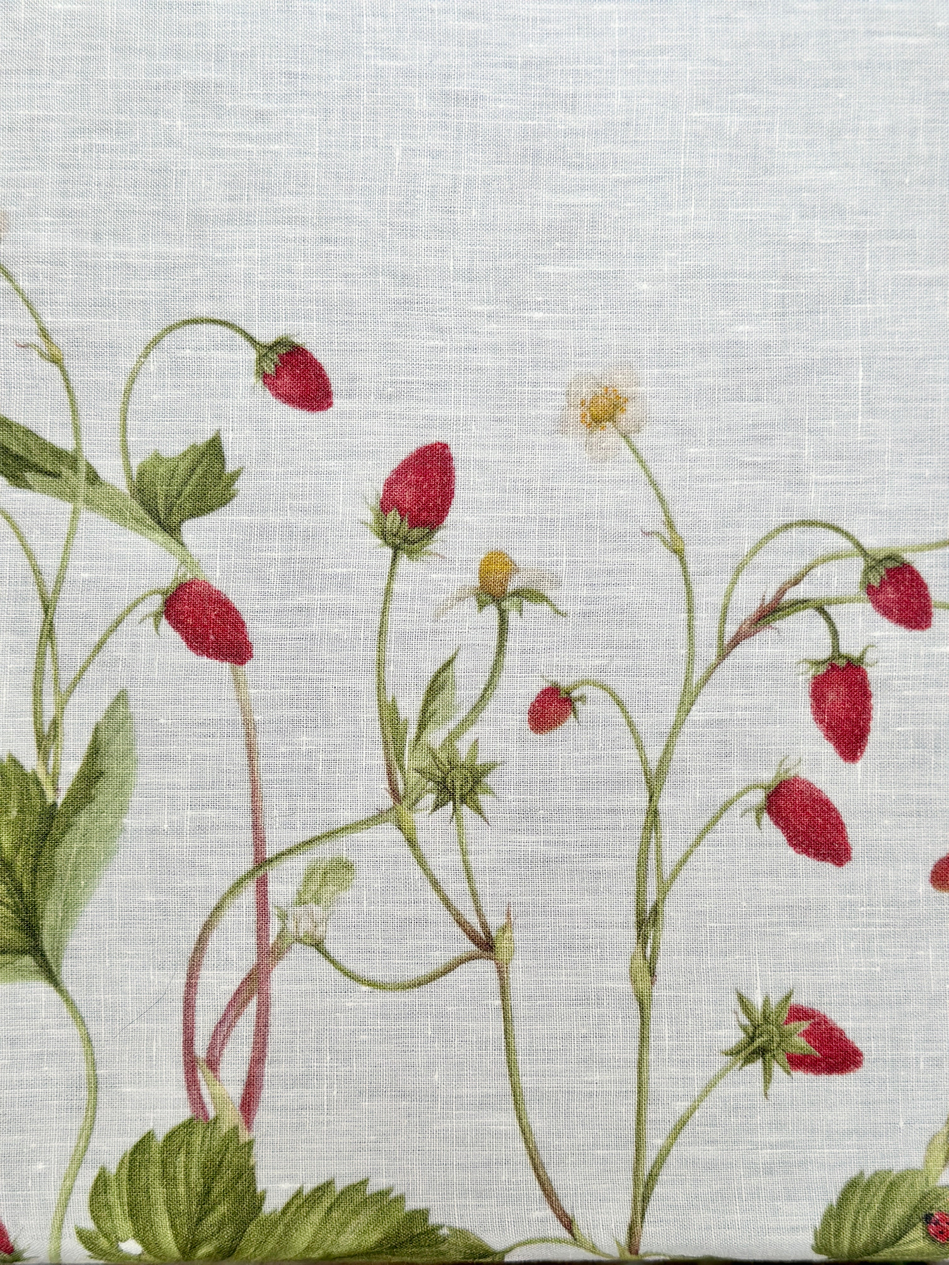 'Fraises des Bois' Linen Napkin