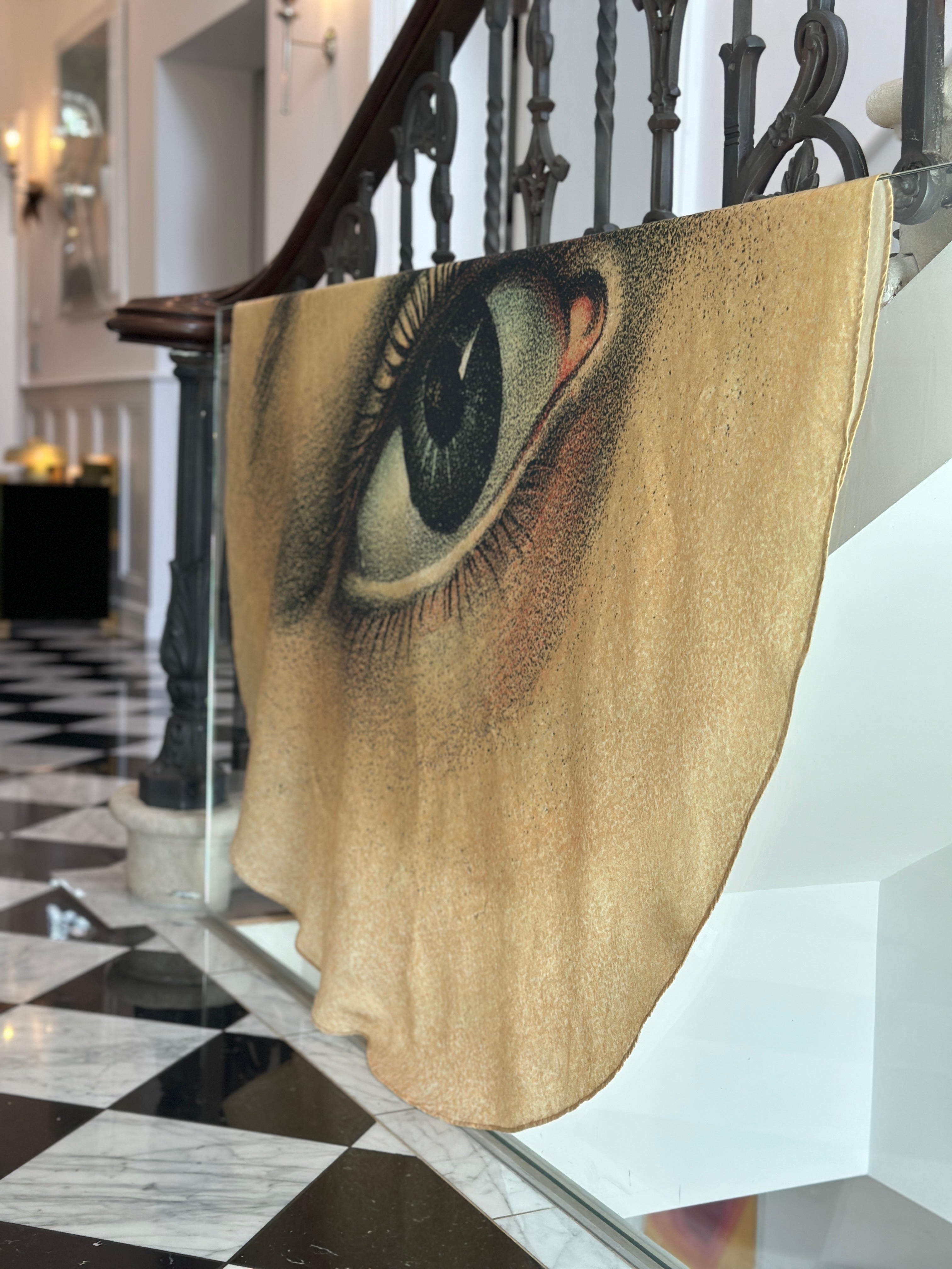 S&B x John Derian 'Eye' Round Occasional Linen Tablecloth, 165cm