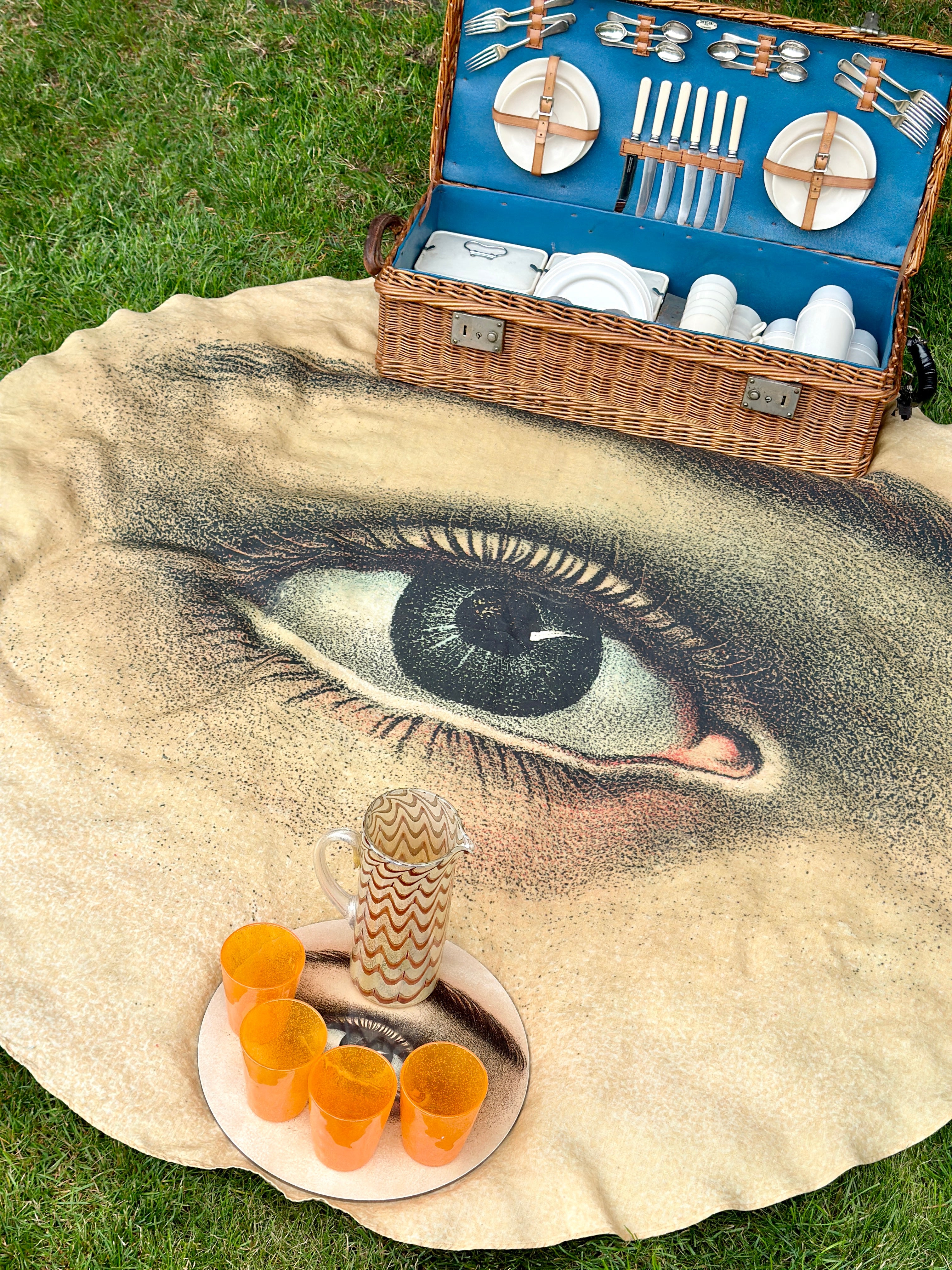 S&B x John Derian 'Eye' Round Occasional Linen Tablecloth, 165cm