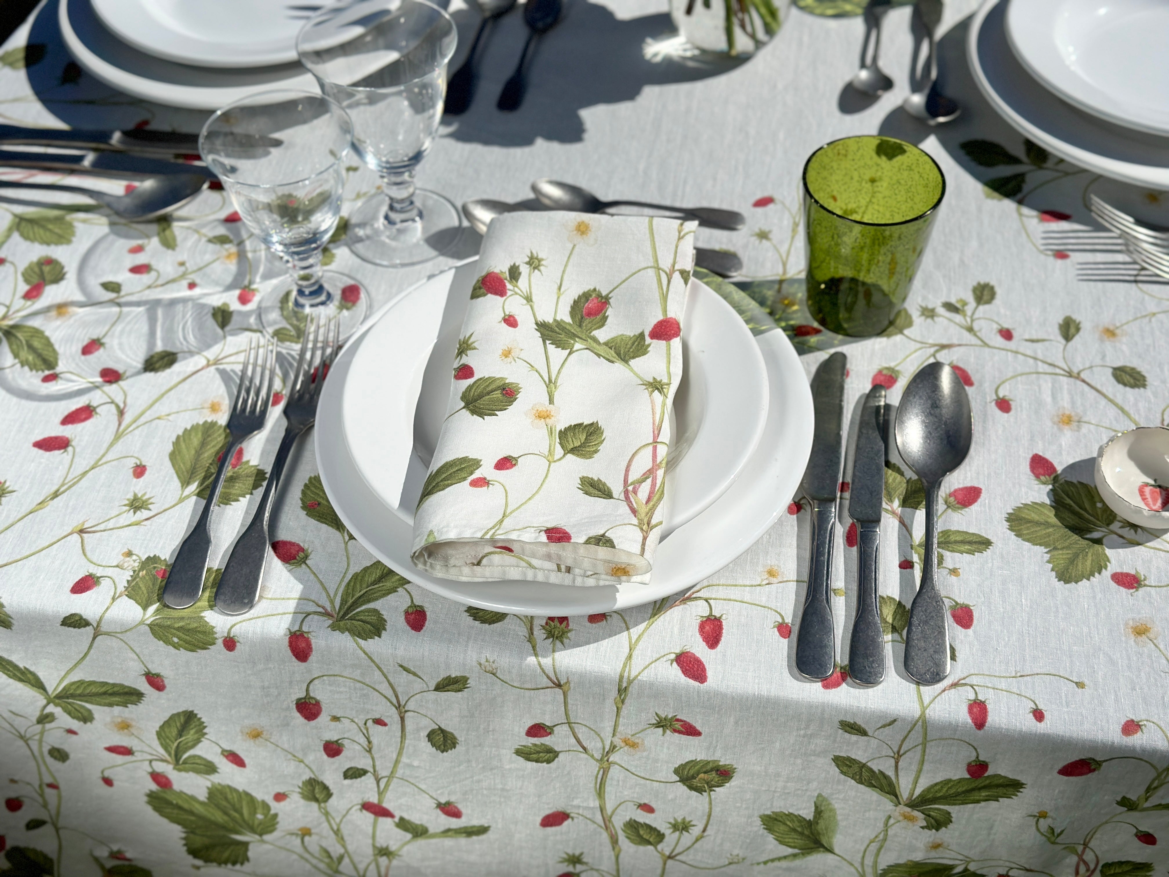 'Fraises des Bois' Linen Napkin