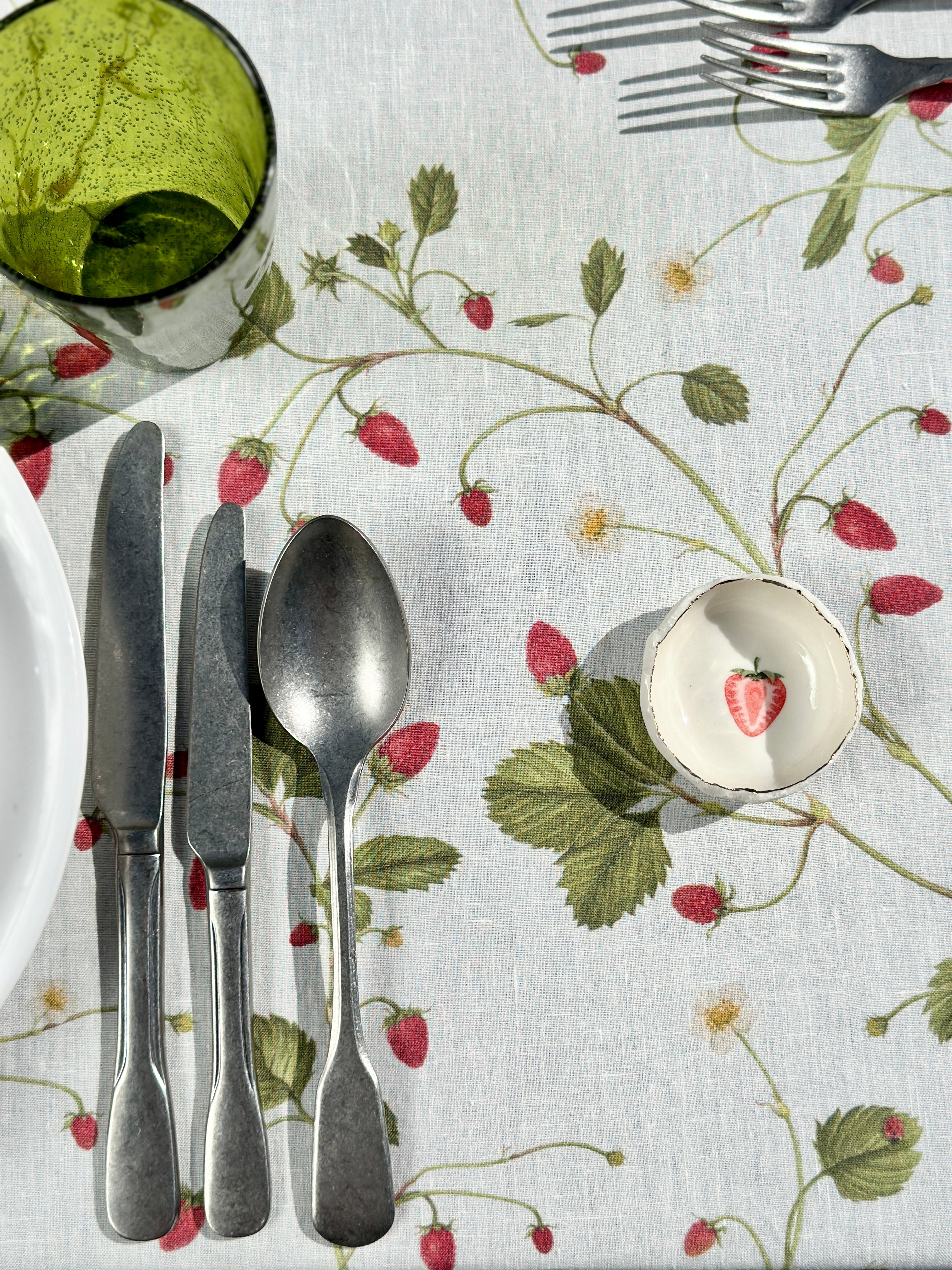 'Fraises des Bois' Linen Tablecloth