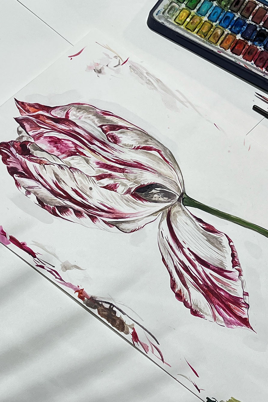 'Tulip' Linen Tablecloth in Red & Pink