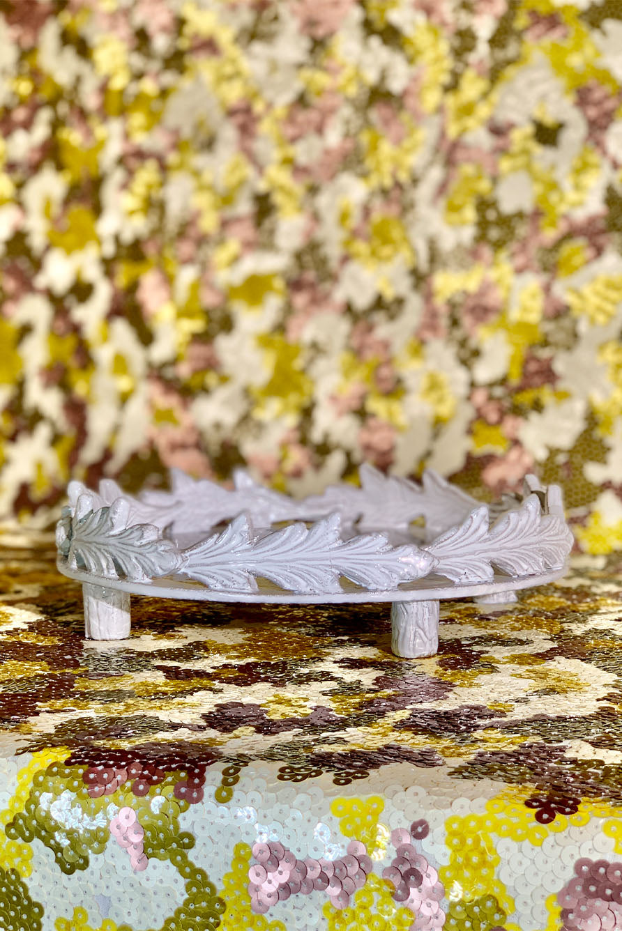 Setsuko Round Leaf Platter with Feet by Astier de Villatte, 28.5cm