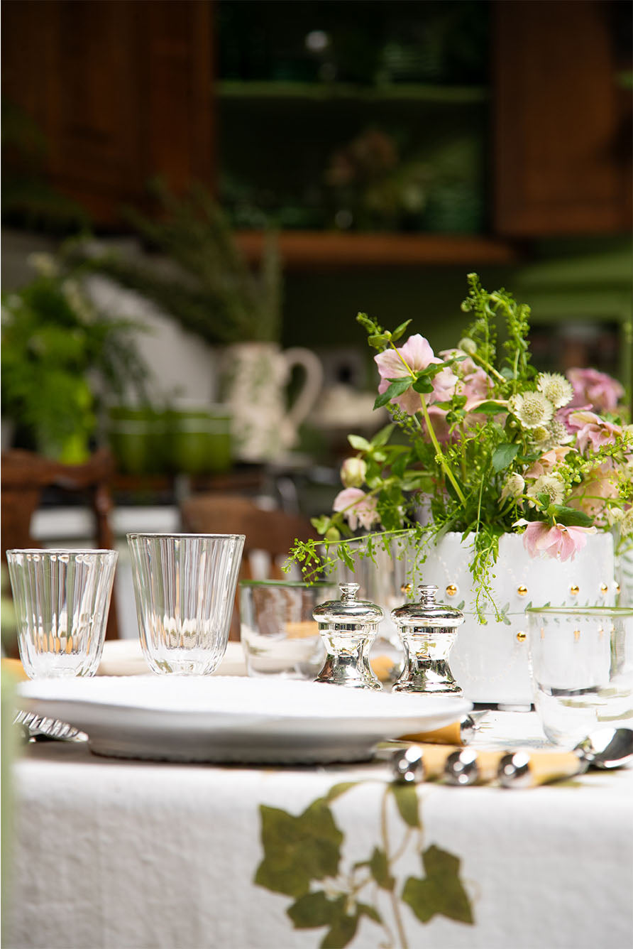 'Passiflora' Linen Tablecloth