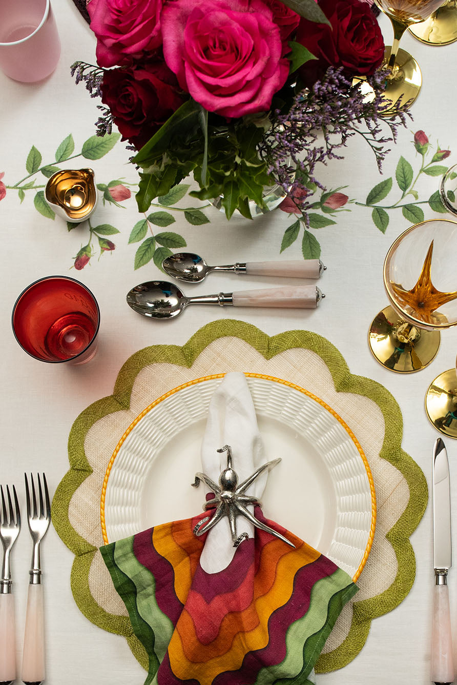 White Porcelain Heart Bowl Shine Gold, 11cm