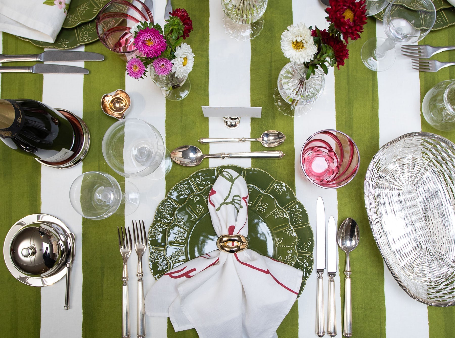 White Porcelain Heart Bowl with Gold Rim, 9cm
