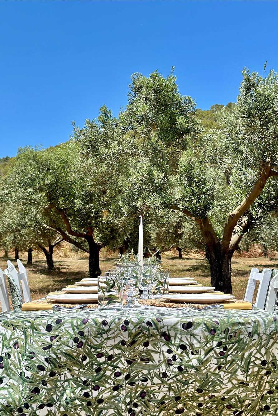 'L'Olivier' Linen Tablecloth in Green