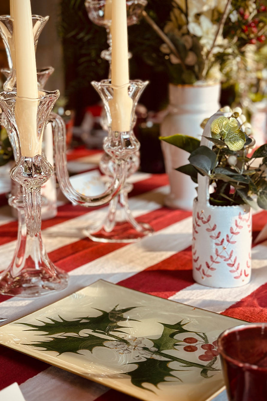 Red Laurel and Gold Dots Diamond Basket, 21cm x 9cm