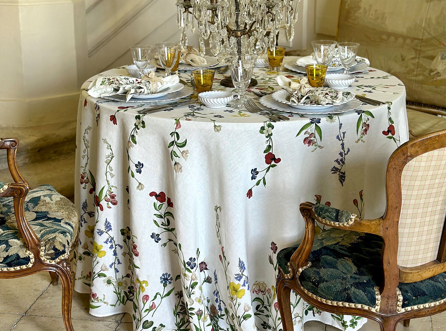 S&B x John Derian 'Botanical Wildflower' Round Linen Tablecloth, 260cm
