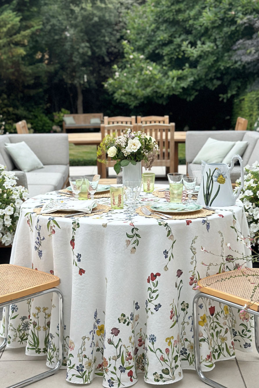 S&B x John Derian 'Botanical Wildflower' Round Linen Tablecloth, 260cm