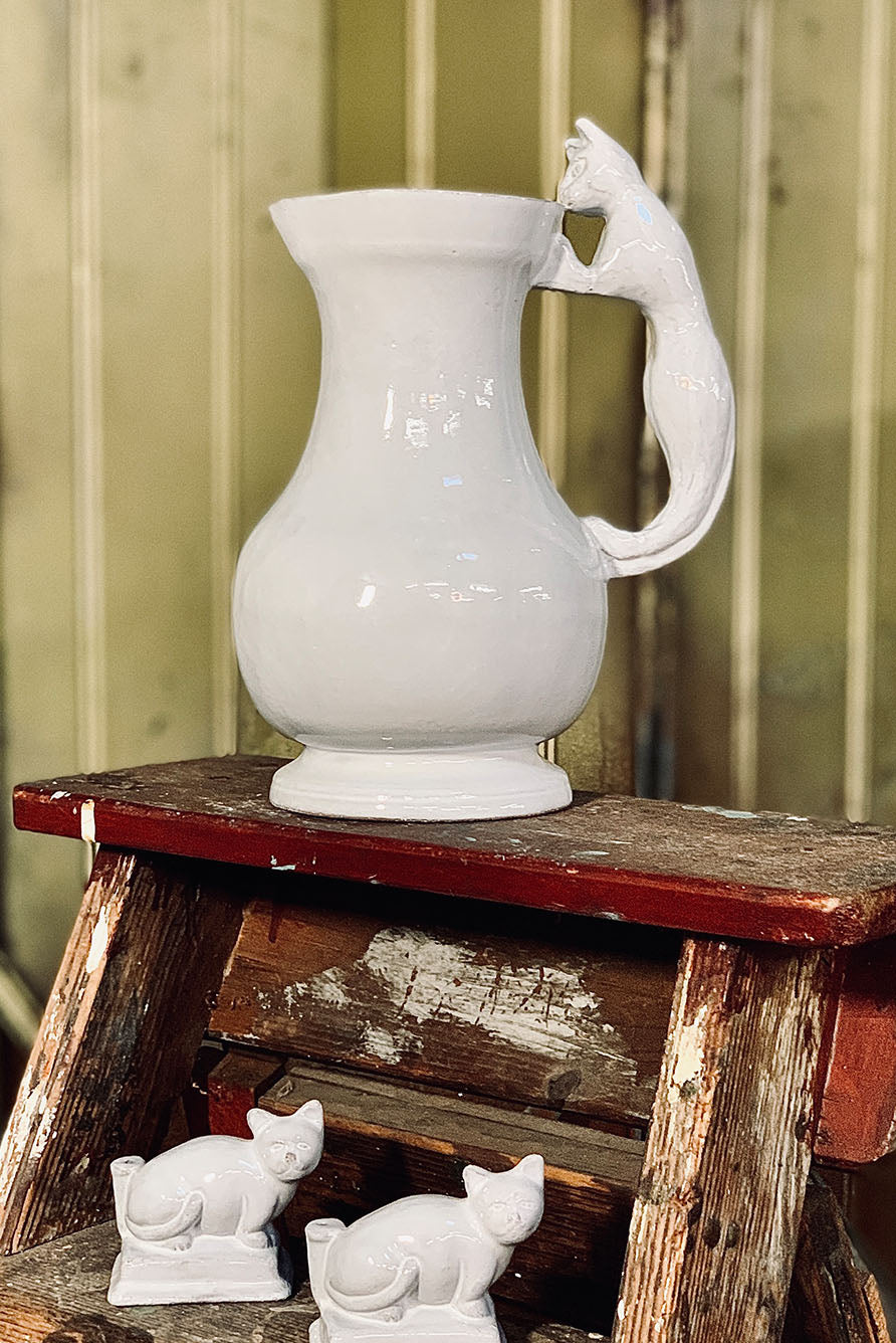 Setsuko Cat Vase by Astier de Villatte, 22.5cm