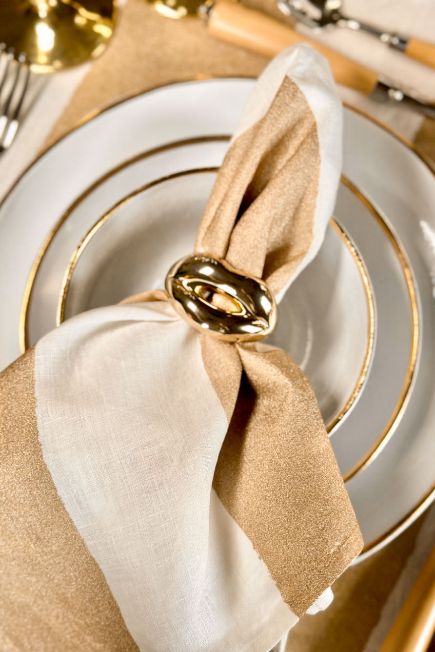 Hotlips Napkin Ring in Gold, 4cm