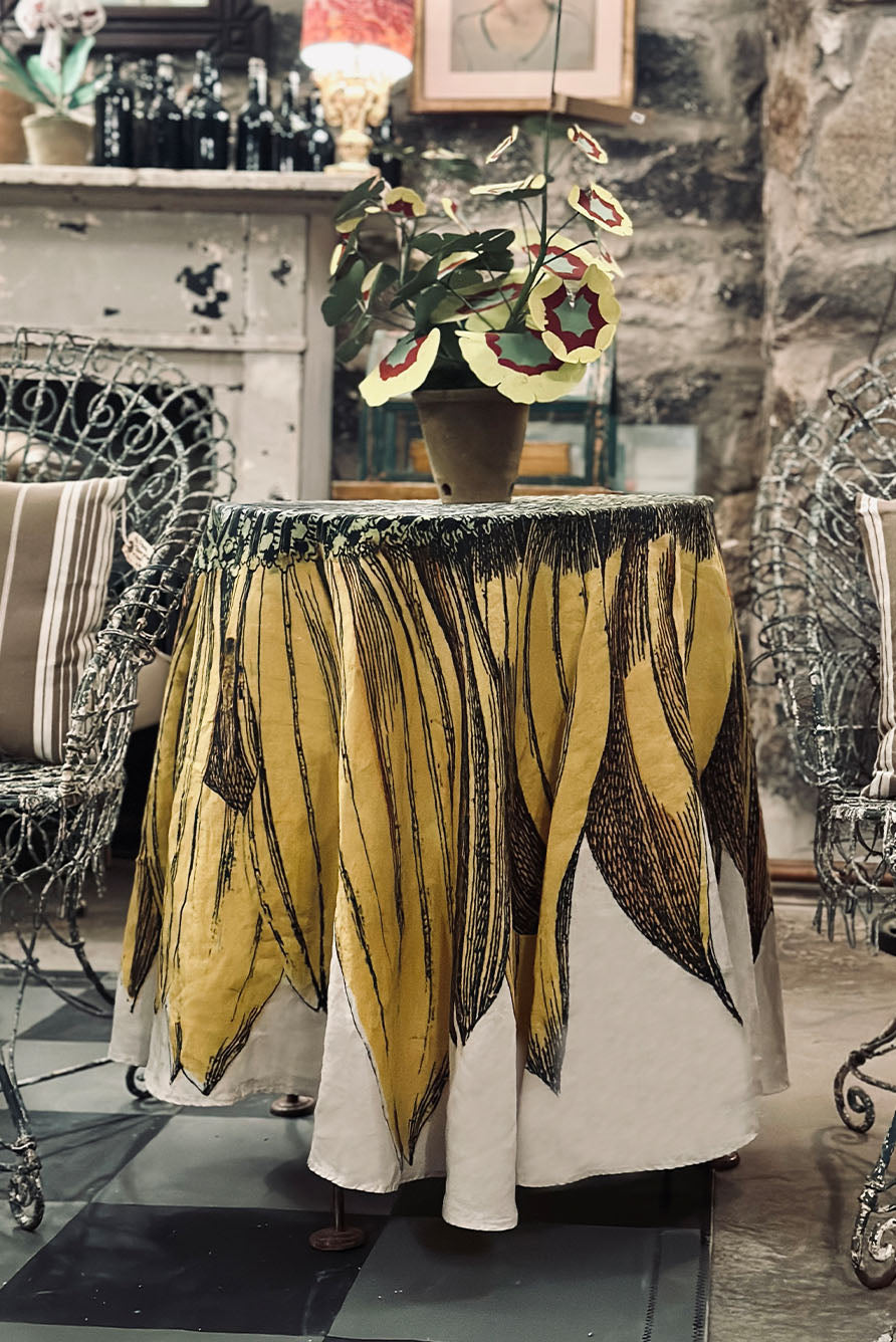 S&B x John Derian 'Sunflower' Round Occasional Linen Tablecloth, 165cm