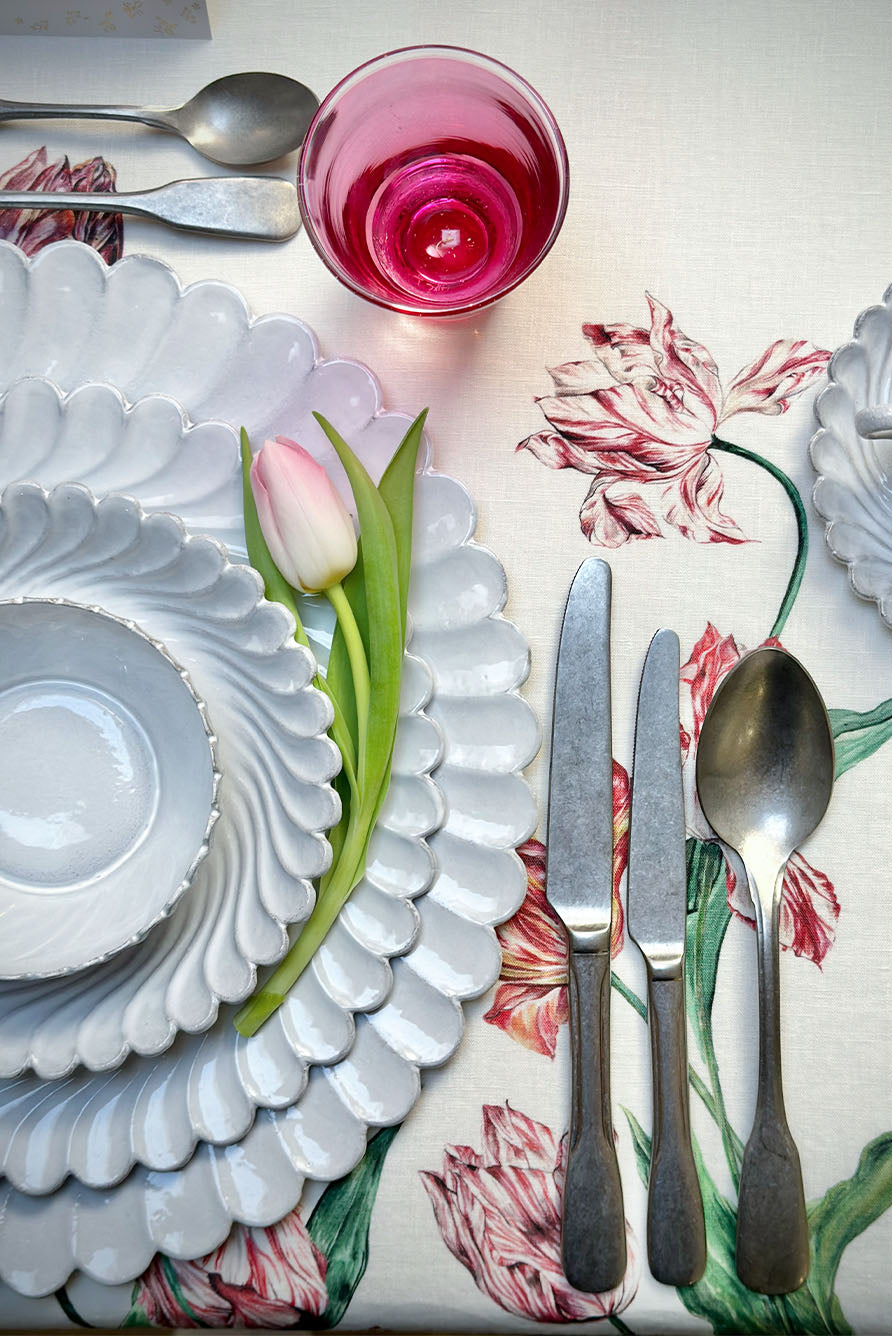 'Tulip' Linen Napkin in Red & Pink, 50x50cm