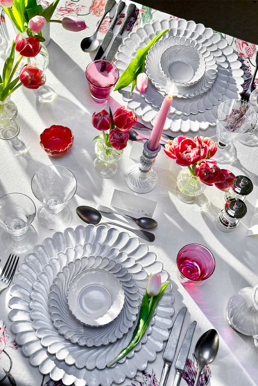 'Tulip' Linen Tablecloth in Red & Pink