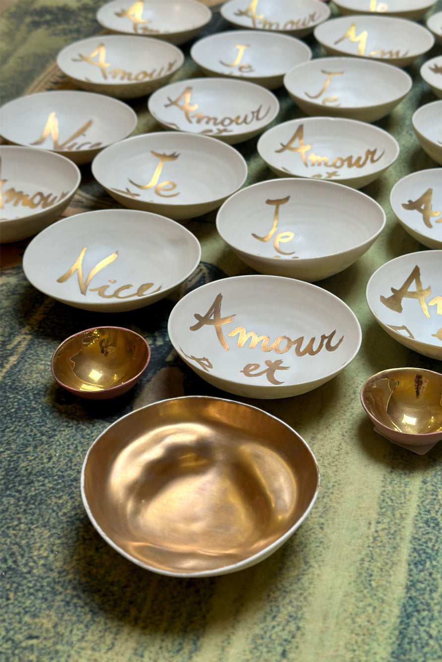Amour Bonheur Porcelain Bowl in Matte Gold