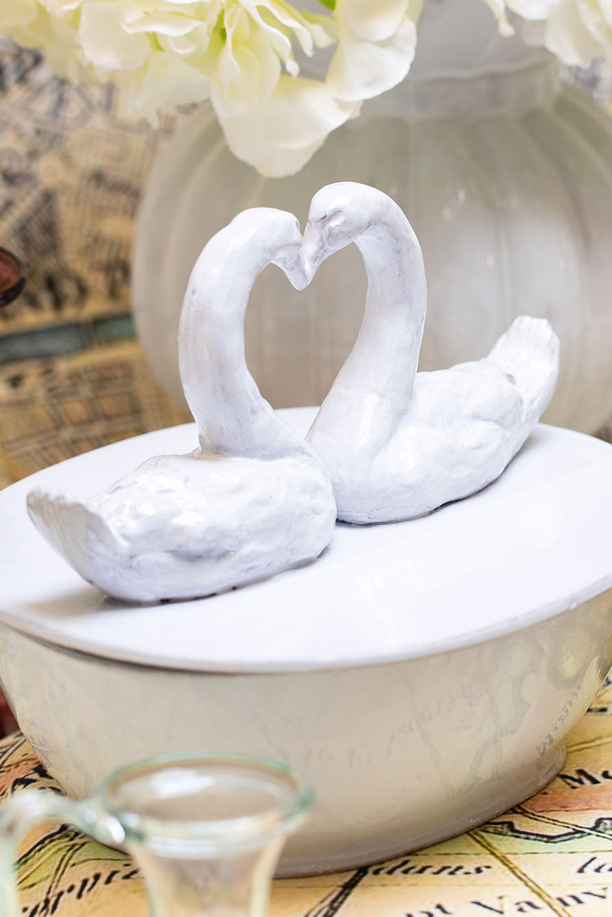 White Ceramic Cygne Swan Box by Astier de Villatte, 27cm