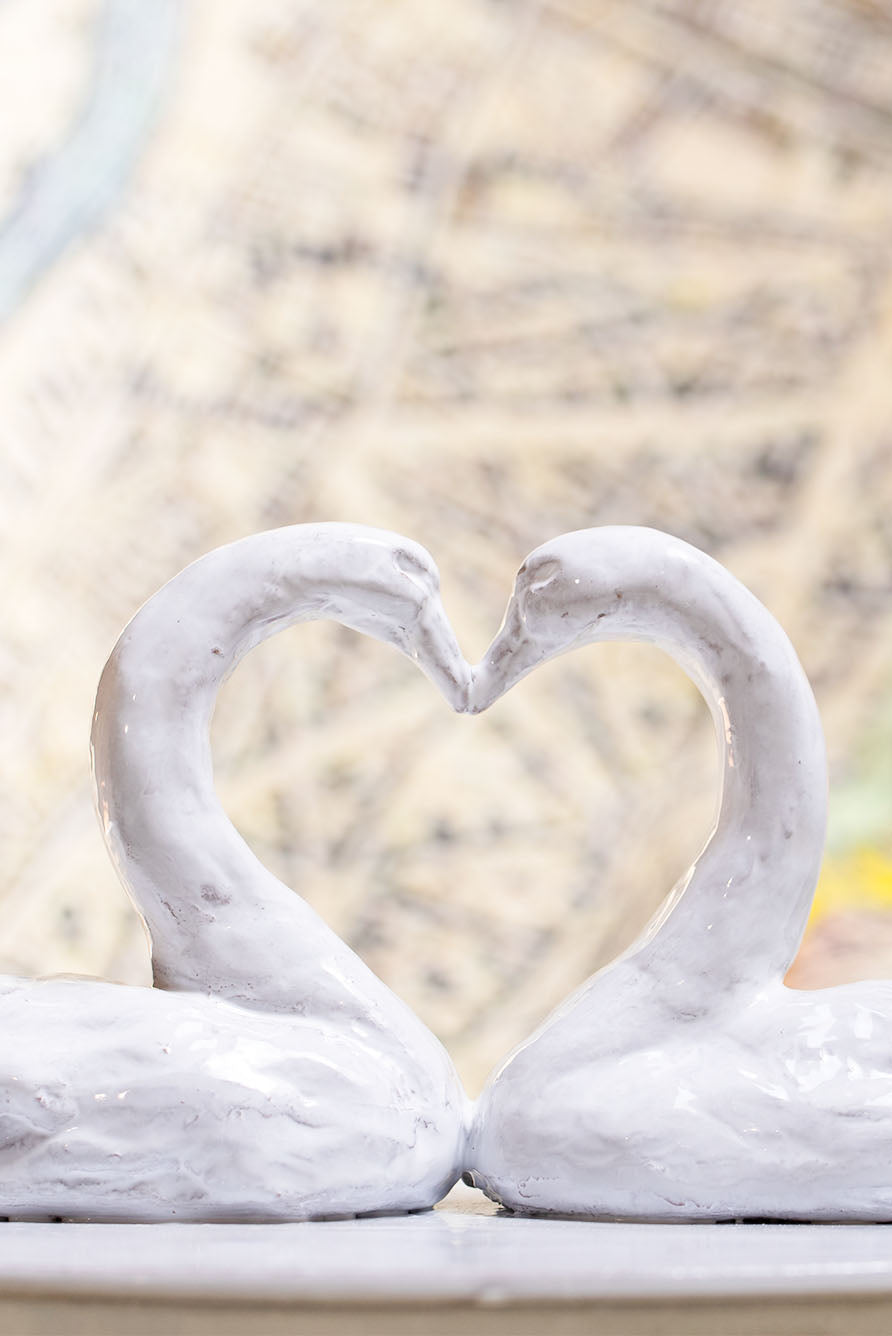 White Ceramic Cygne Swan Box by Astier de Villatte, 27cm