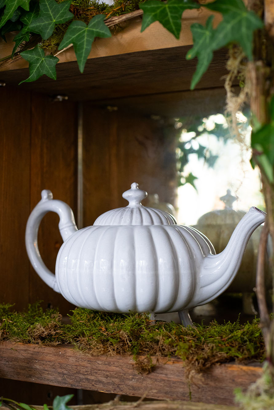 Cinderella Tea Pot by Astier de Villatte, 11cm