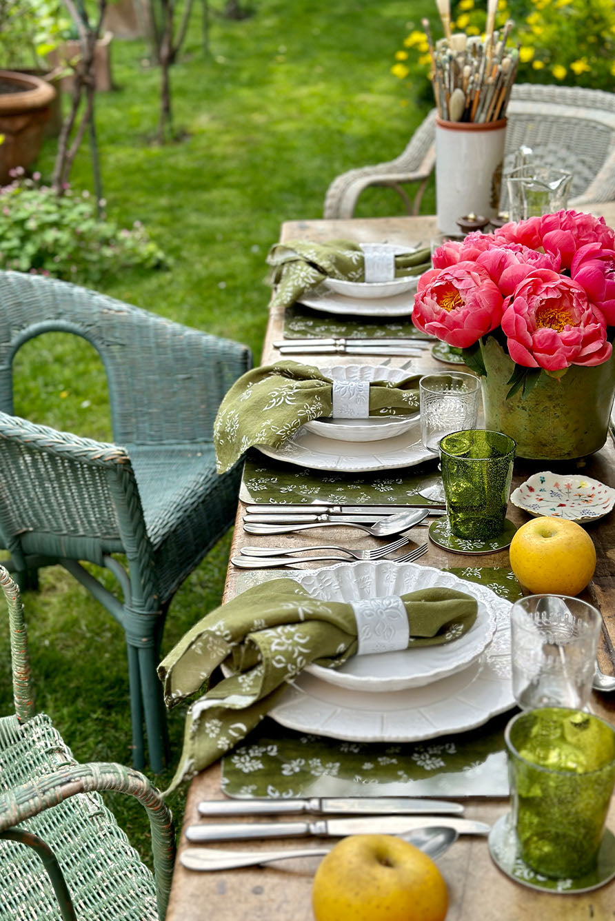 Bernadette's Falling Flower White Soup Bowl, 22cm